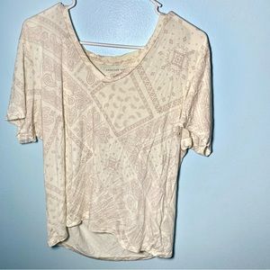 V-Cut Soft Tee with a Western Pattern Size S in Women’s